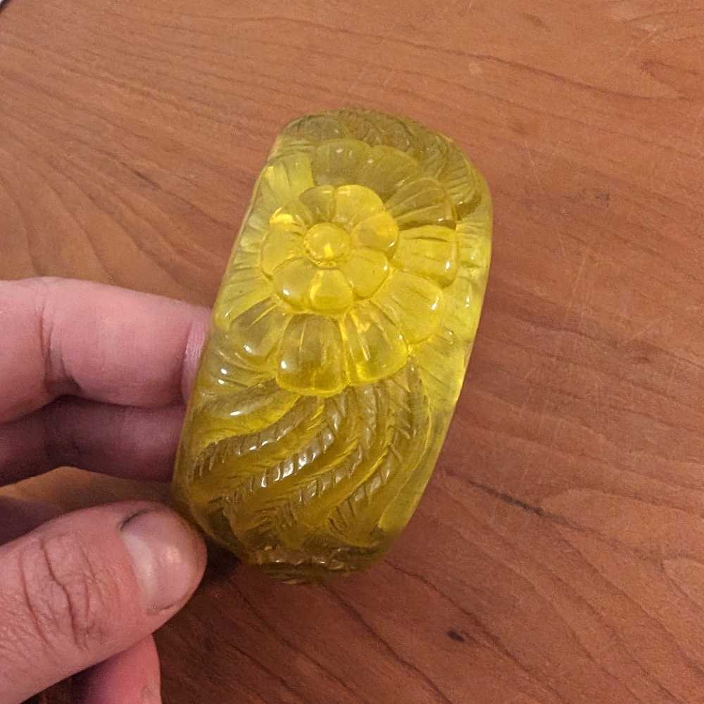 Vintage carved bakelite bracelet